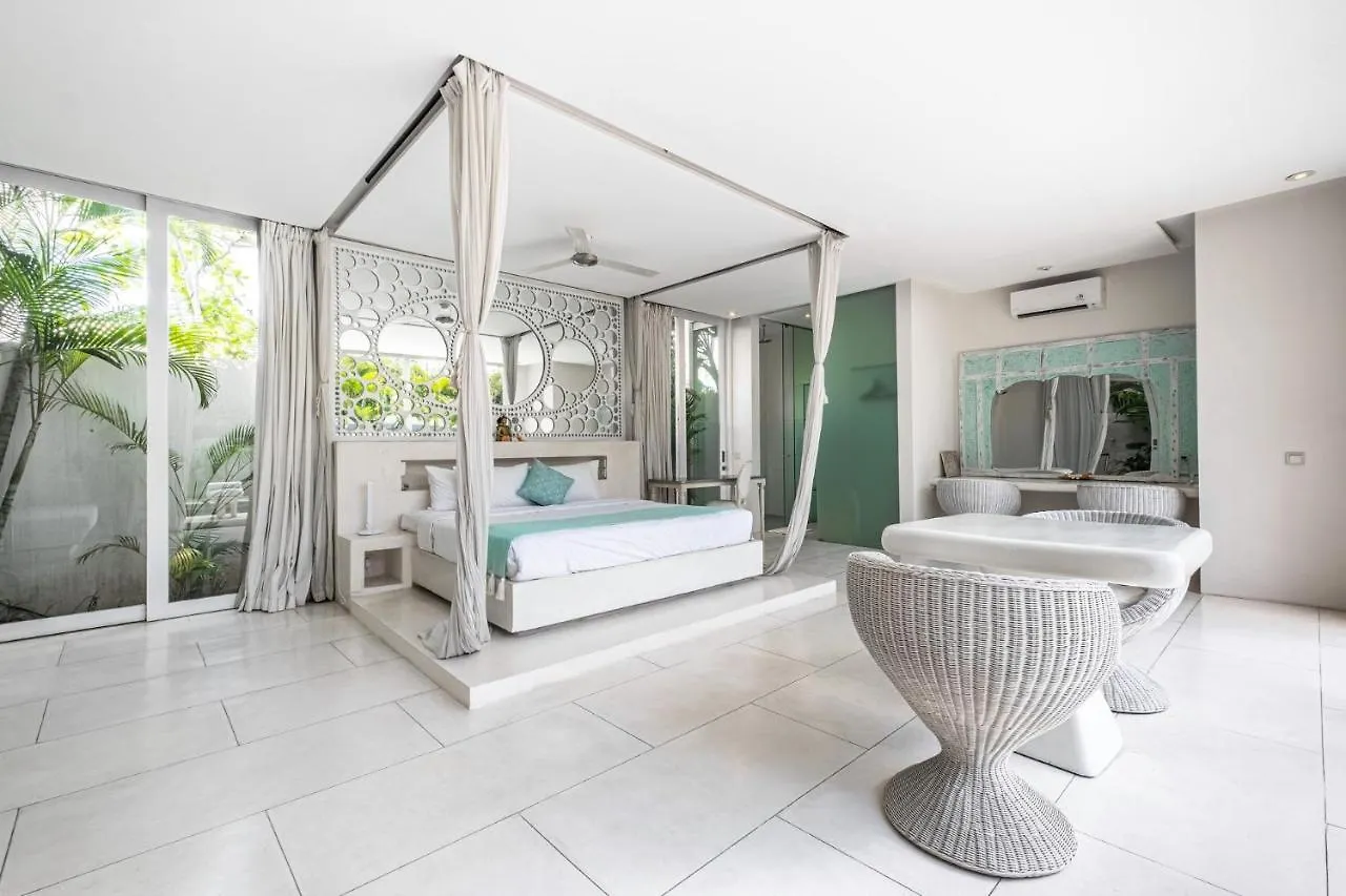 Villa Puro Blanco Kuta Lombok
