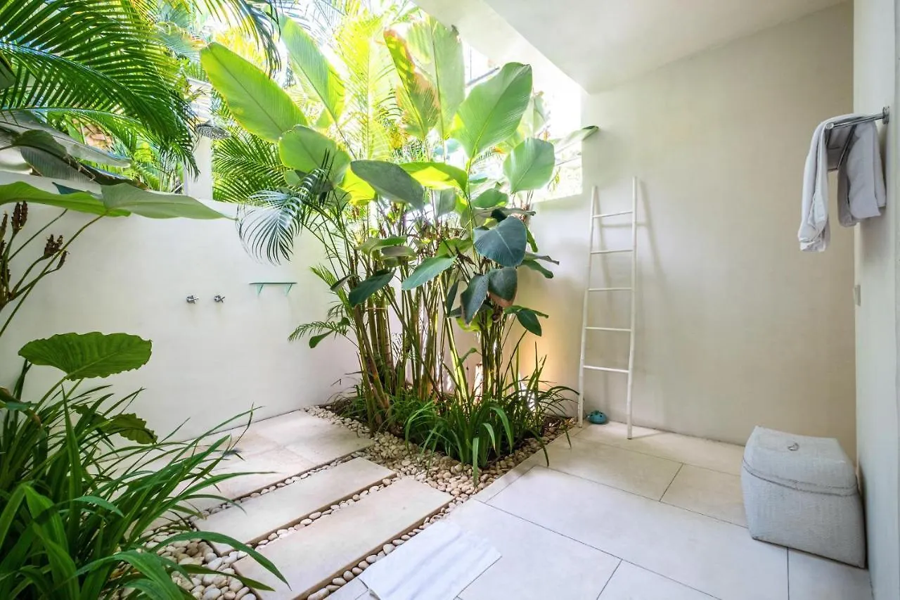 Villa Puro Blanco - CHSE Certified Kuta Lombok