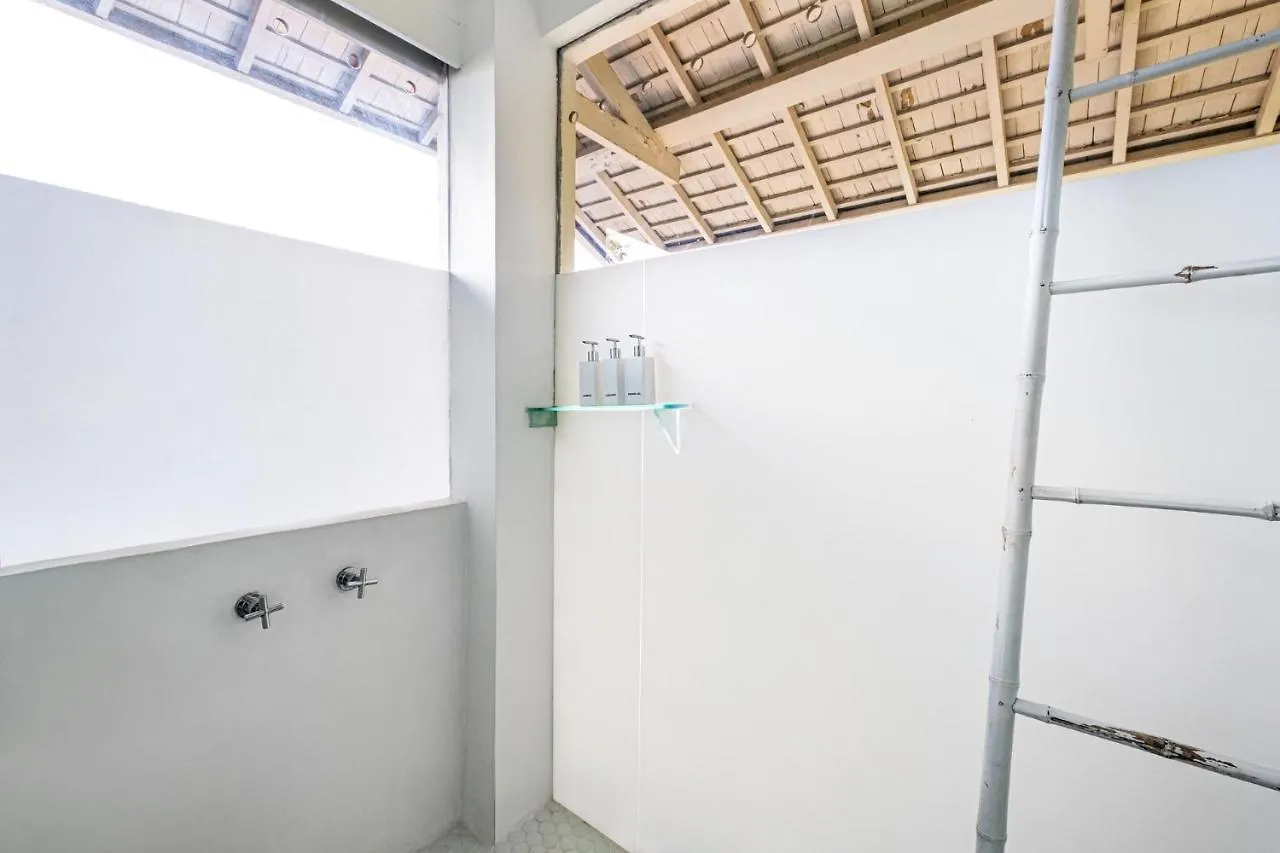 Villa Puro Blanco Kuta