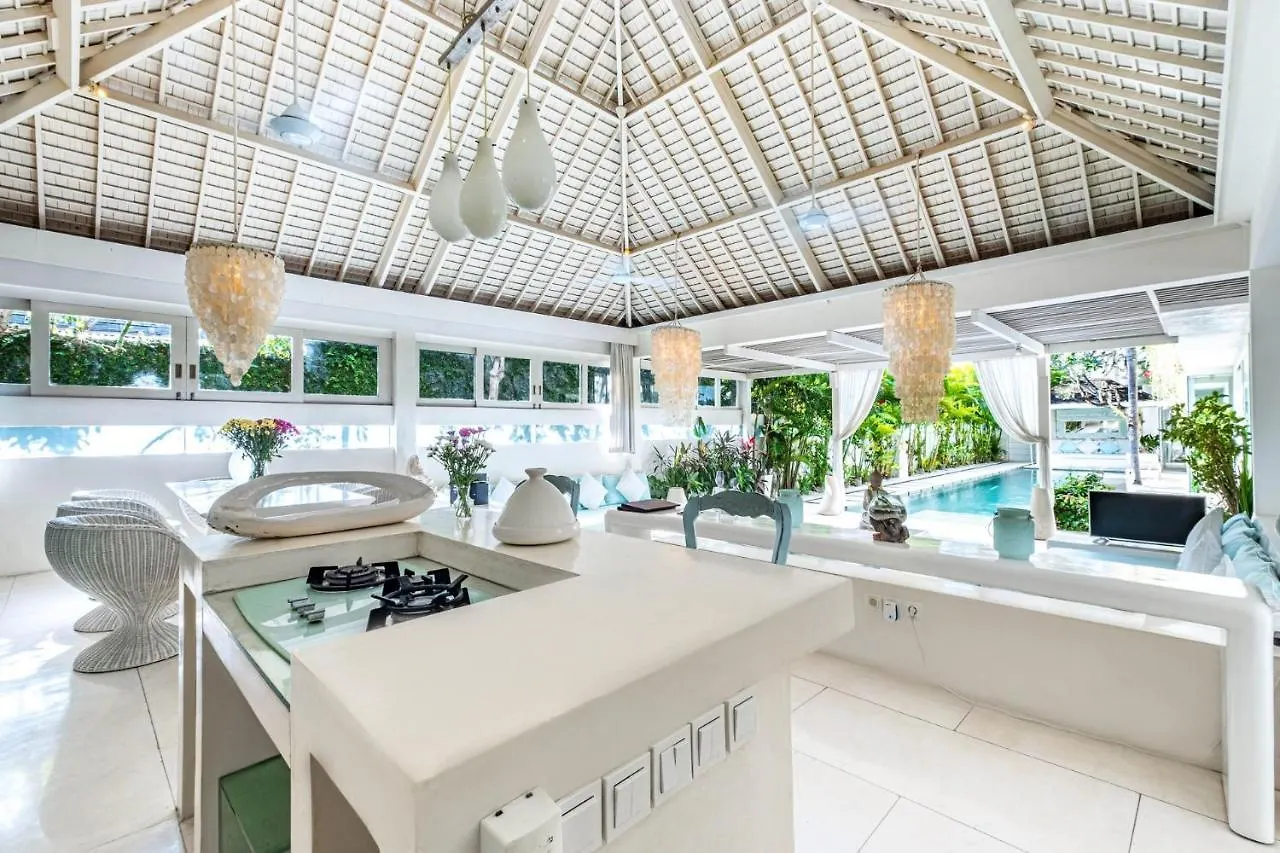 Villa Puro Blanco Kuta  Indonesia